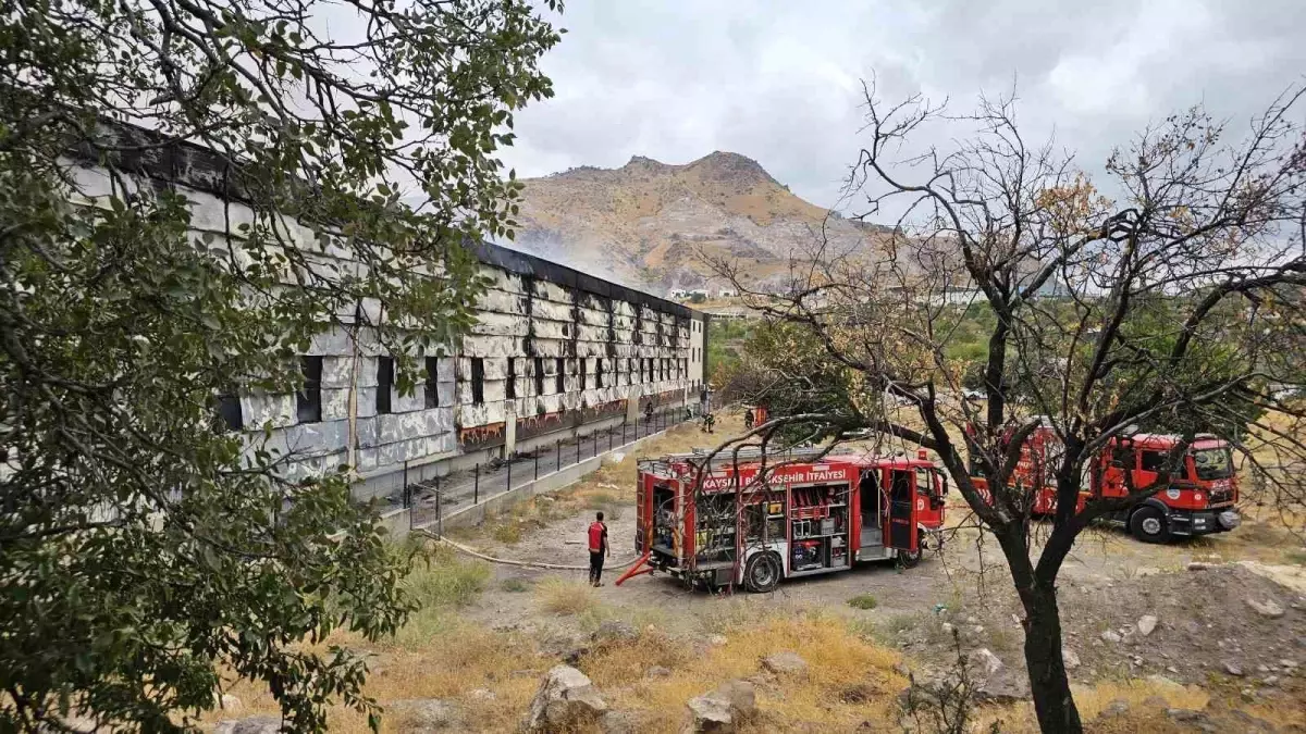 kayseride mobilya fabrikasinda yangin l1BBlD4t