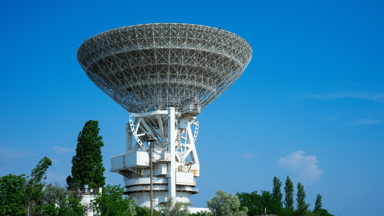 uzaylilara mesaj gonderen dev teleskop da savasin kurbani oldu zLTDpma6