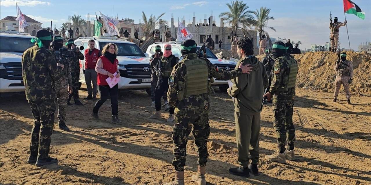 israil ordusu gazzeden alinan 3 ceset rehinelere ait degil YGxilxXk.jpg